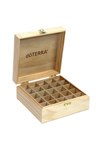dōTERRA Holzbox mit graviertem Logo